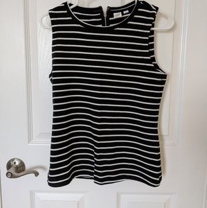 Sleeveless top - gap